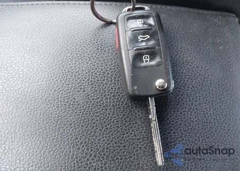 2013 Volkswagen Jetta 2.5L Se z USA, uszkodzony, nr VIN 3VWDP7AJ6DM374285